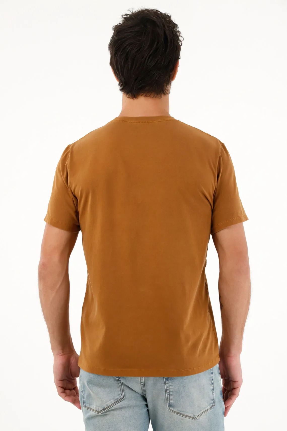 Camiseta en tela licrada café para hombre
