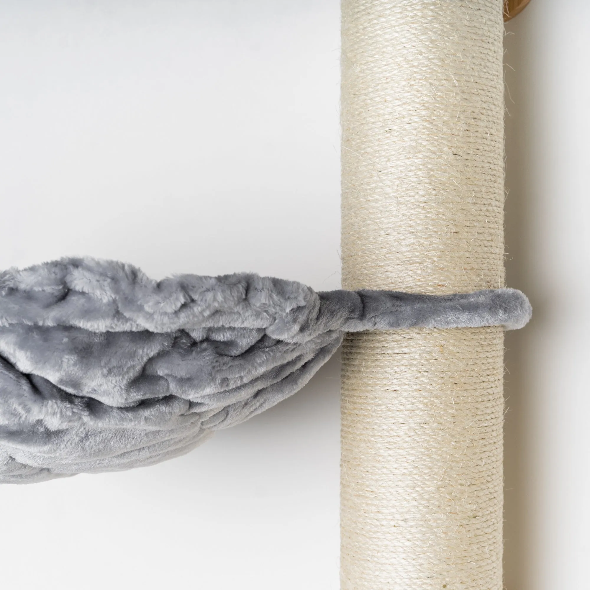 Muro Escalada para Gatos - Polo de Sisal XXL con Hamaca 45Ø de Luxe (Gris Claro)