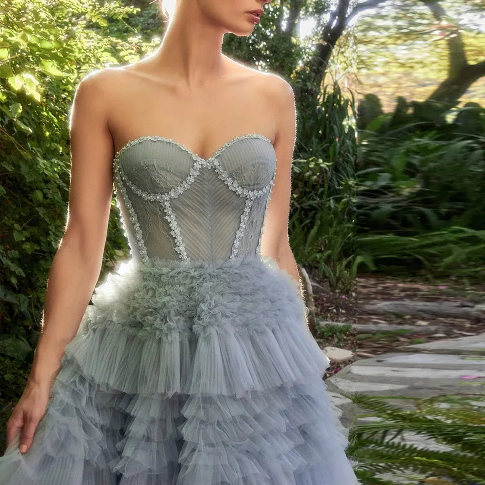Vestido de Festa com Saia em Volume Luxuoso - Modelo Especial