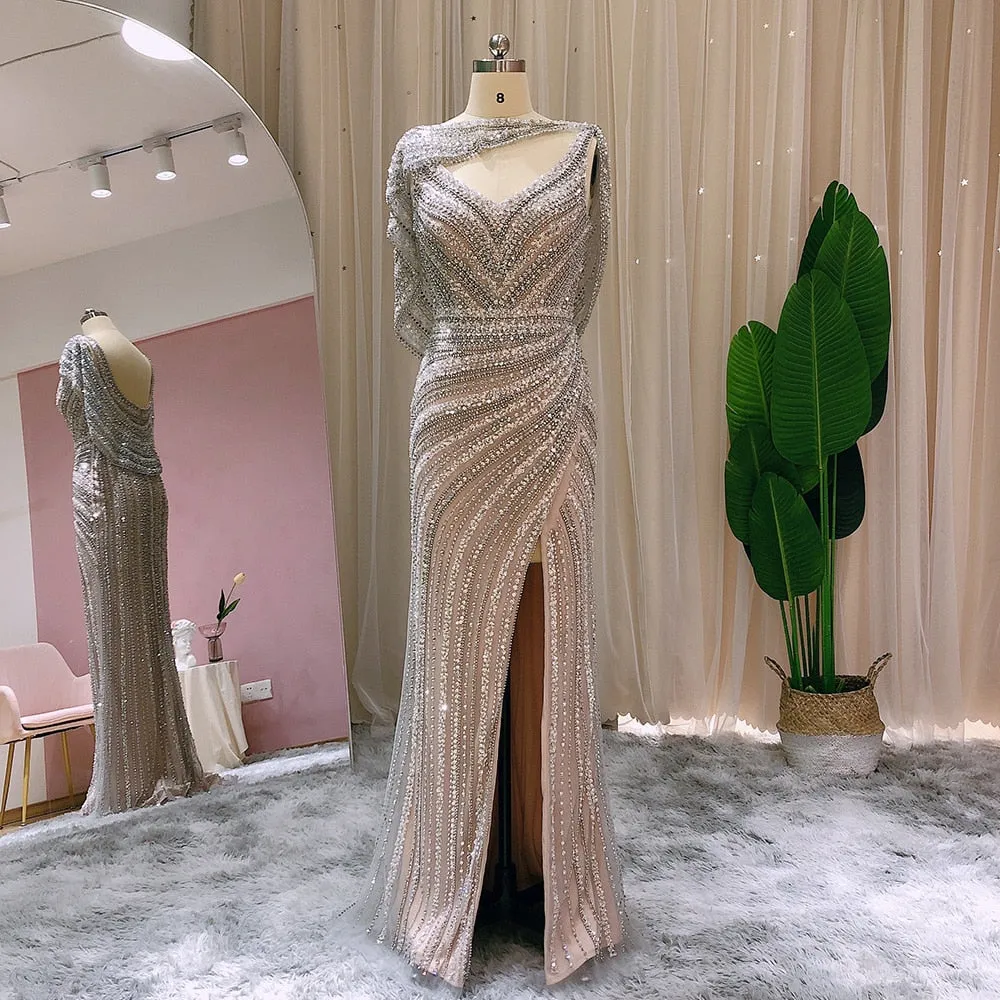 Vestido de Festa Luxo Clássico com Cravejado em Cristais com Manta - Modelo Especial