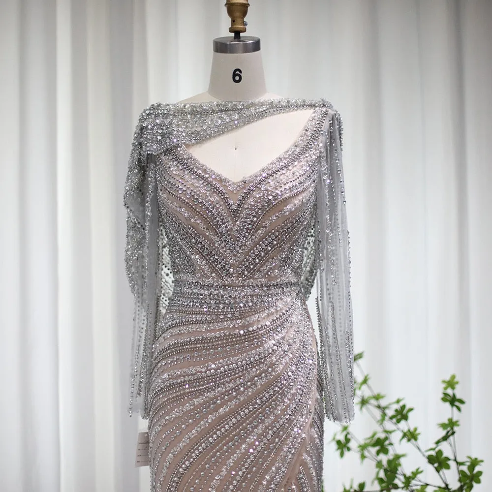 Vestido de Festa Luxo Clássico com Cravejado em Cristais com Manta - Modelo Especial