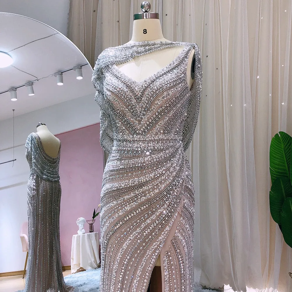 Vestido de Festa Luxo Clássico com Cravejado em Cristais com Manta - Modelo Especial